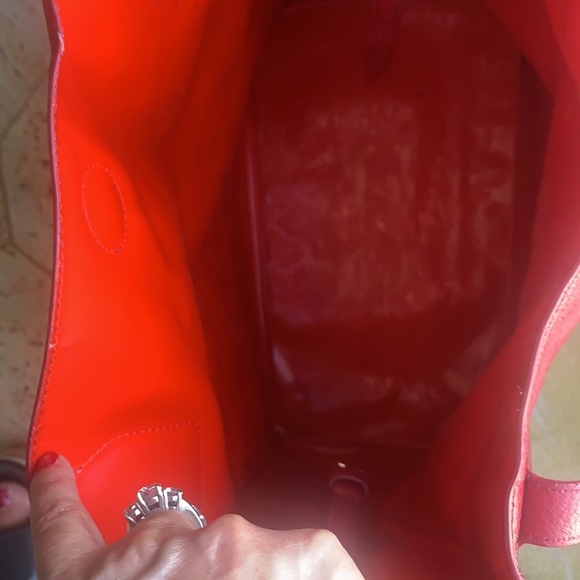 TORY BURCH CHERRY RED MICHELLE TOTE BAG - Picture 11 of 15